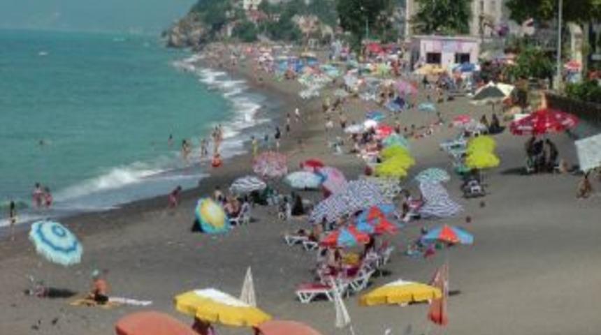 Ak&ccedil;akoca Sahilleri Bodrumu Aratmıyor