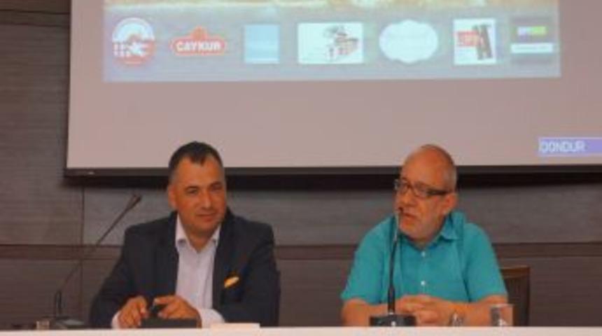 'Ger&ccedil;ek İstanbullu Olduğum I&ccedil;in Kendimi Azınlık Hissediyorum'