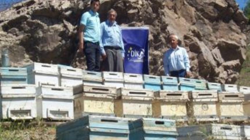 Şirvan'da 99 Arı Yetiştiricisine Eğitim Verildi