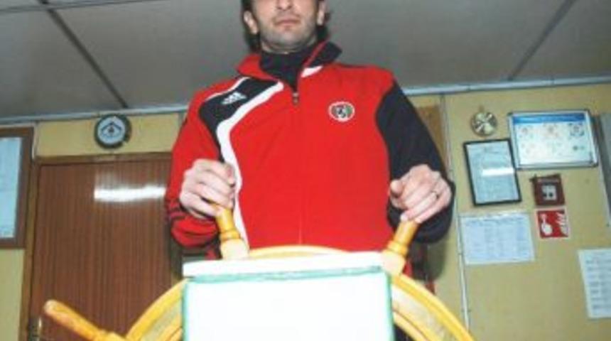 Turgutluspor Yeni Teknik Direkt&ouml;r&uuml;n&uuml; Buldu