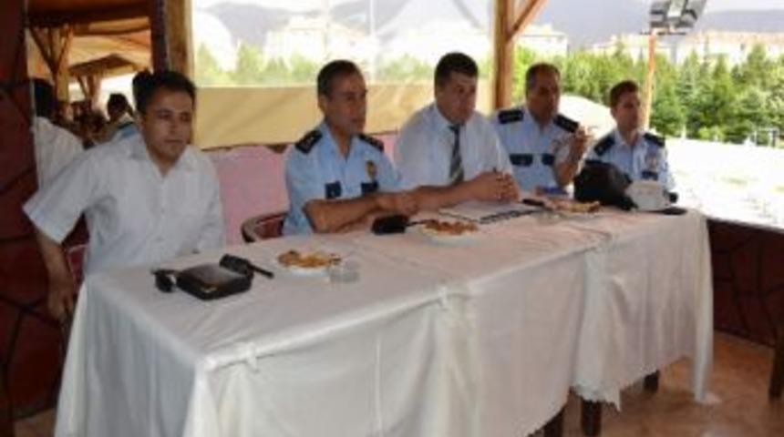 Niğde Polisi Vatandaşı Dinliyor