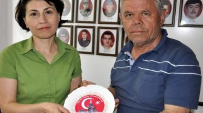 Chp&rsquo;li Kadınlar Şehit Aileleri Derneği&rsquo;ni Ziyaret Etti