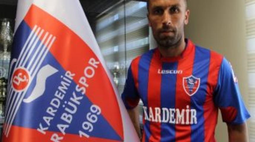 Karab&uuml;kspor&rsquo;da &Ccedil;ifte İmza
