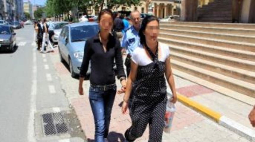 Kadın Hırsızlık Zanlıları Adliyeye Sevk Edildi