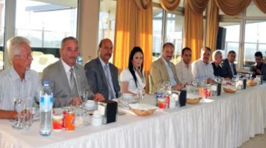 Başkan Akg&uuml;l, Kardeşlik Konseri Veren Koro &Uuml;yelerini Kabul Etti