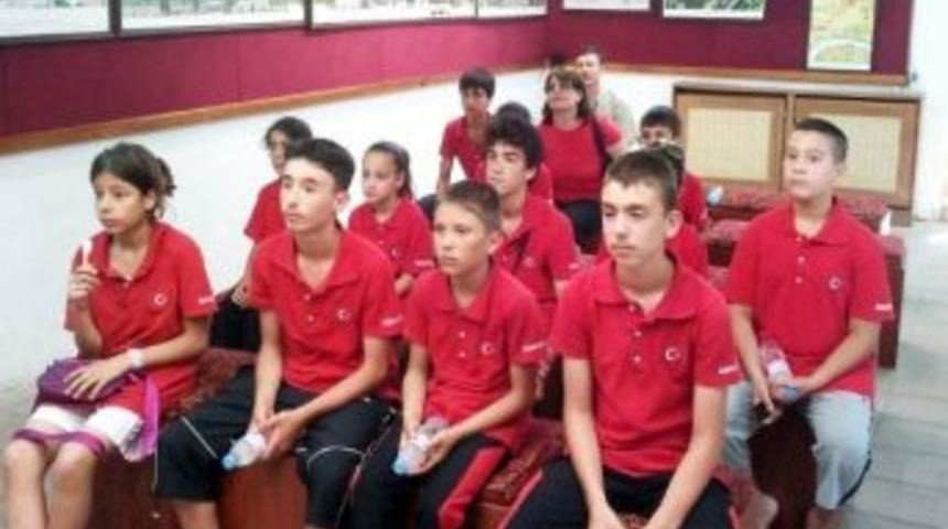 Ayvalıklı Tekvandocular Edirne&rsquo;den 4 Madalya İle D&ouml;nd&uuml;