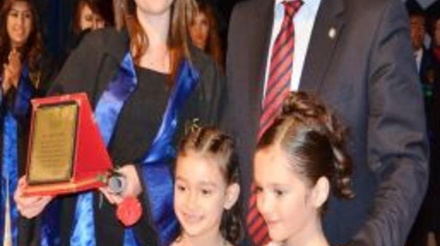 Bolu&rsquo;da Kemal Demir Meslek Y&uuml;ksekokulu&rsquo;nda Mezuniyet Sevinci