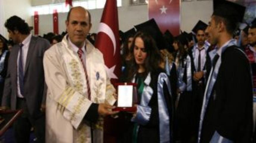 Ka&uuml;&rsquo;de Mezuniyet T&ouml;reni