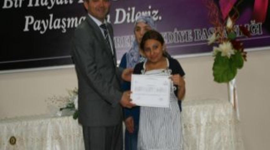 Somali&rsquo;li &Uuml;niversiteli &Ouml;ğrenciler&rsquo;den Kaymakam Ve Belediye Başkanına Ziyaret