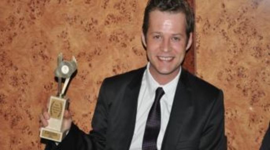 Madrid'ten Behzat &Ccedil;.'nin Komiser Yardımcısı Cevdet'e &Ouml;d&uuml;l