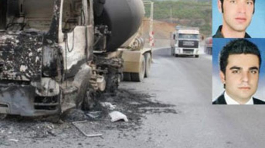 Yol kesip &ouml;ğretmenleri ka&ccedil;ırdılar