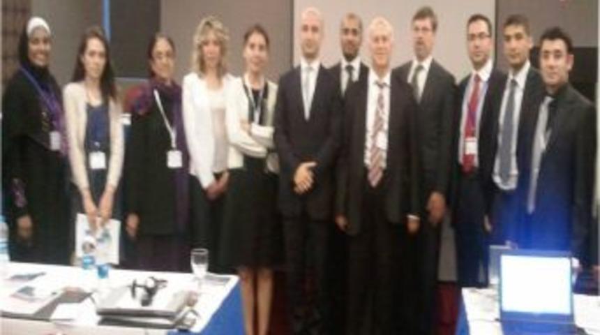 "K&ouml;rfez'deki 1,7 Trilyon Doları &Ccedil;ekmek I&ccedil;in Iyi Uzmanlara Ihtiya&ccedil; Var"