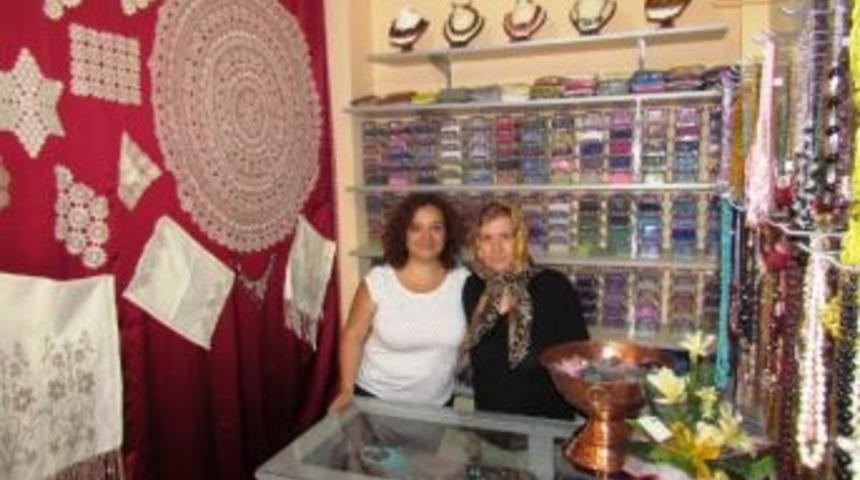 Yeniden Canlandırılan &Ouml;demiş Arastası&rsquo;nda Bayanlar Ardı Ardına D&uuml;kkan A&ccedil;ıyor