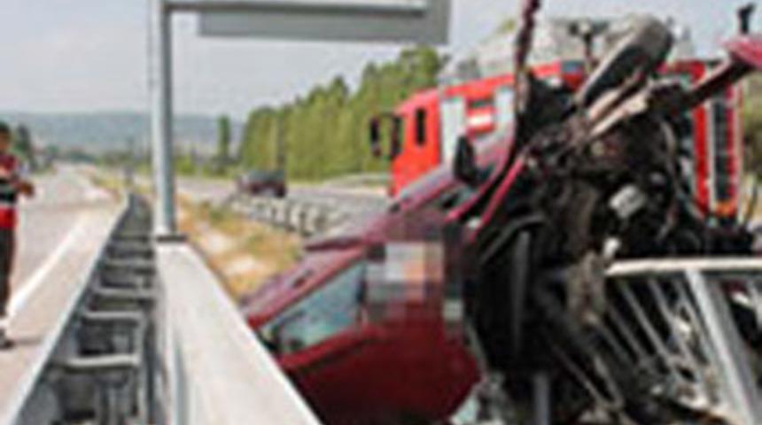 &Ccedil;orum'da feci kaza; 2 &ouml;l&uuml;