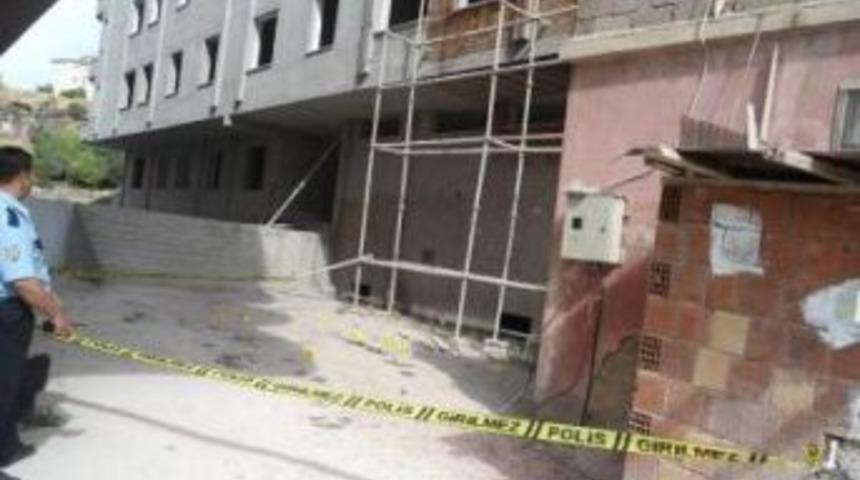 4. Kattan D&uuml;şen İnşaat İş&ccedil;isi Hayatını Kaybetti