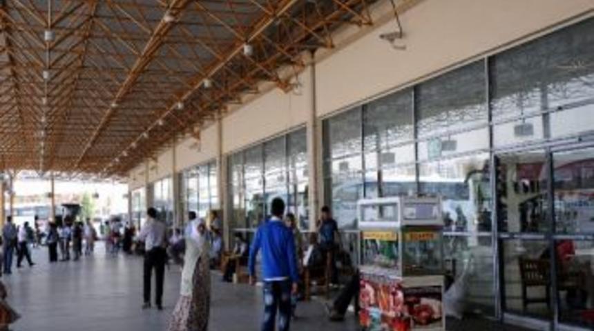 Şehirler Arası Terminalde &Ccedil;ığırtkanlık Kaldırıldı