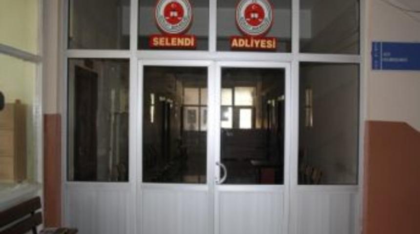 Selendi Adliyesi Kapatılmıyor
