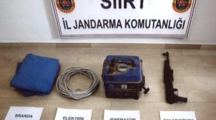 Siirt&rsquo;te Ter&ouml;r &Ouml;rg&uuml;t&uuml;ne Ait M&uuml;himmat Ve Yaşam Malzemesi Ele Ge&ccedil;irildi