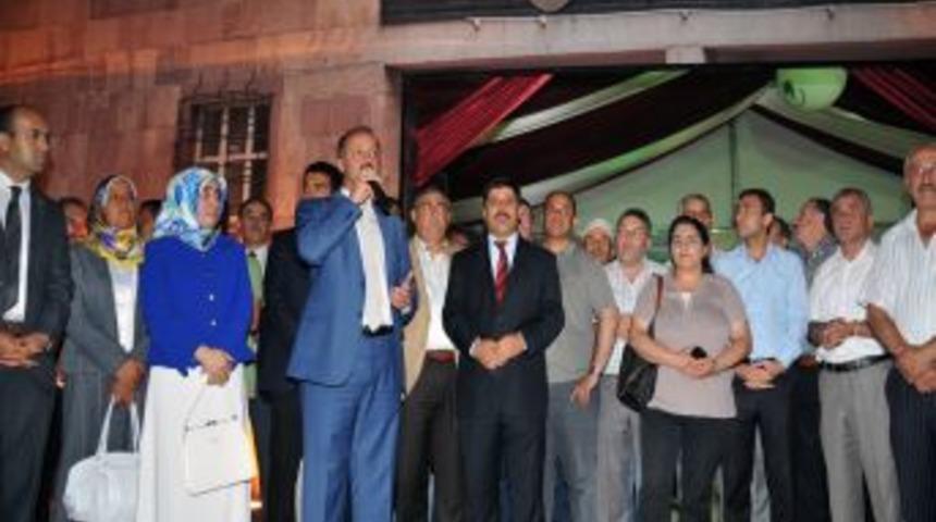 Mamak K&uuml;lt&uuml;r Merkezi'nin Dev &Ccedil;adırı Festival Alanında A&ccedil;ıldı