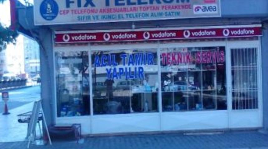 Tabela Ve Afişlerde T&uuml;rk&ccedil;e Katlediliyor