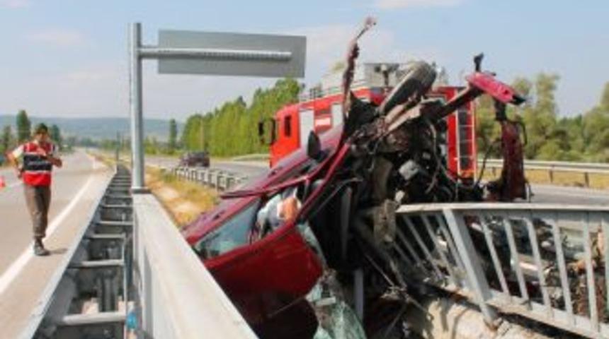 Feci kaza !  2 &ouml;l&uuml;