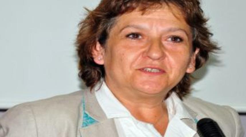 'CHP'de Kadın Kolları &Ouml;rg&uuml;tlenmesi 12 Eyl&uuml;l Darbesiyle Kesintiye Uğradı'