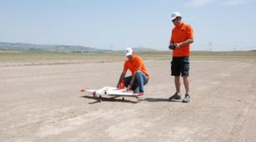 Ankara'da Model U&ccedil;akların Şovu Nefes Kesti