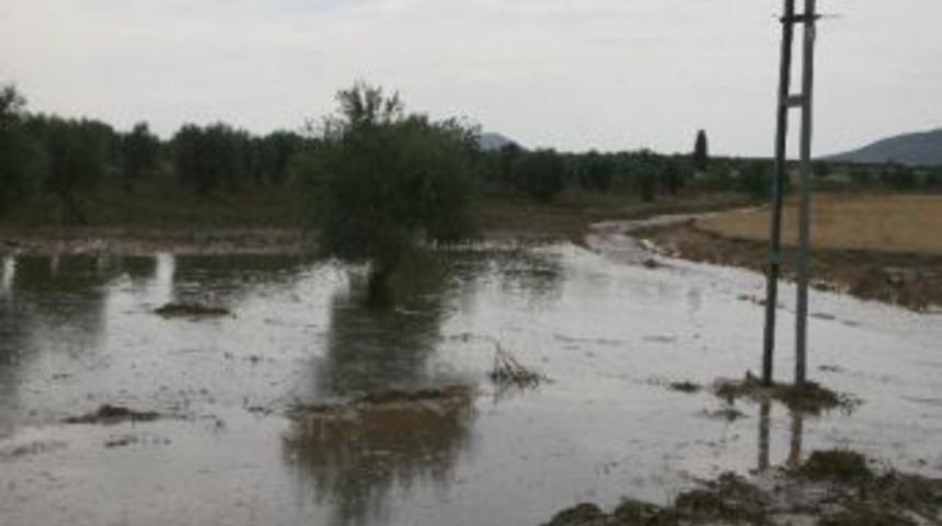 Kilis'te Sel 10 Evde Hasara Yol A&ccedil;tı