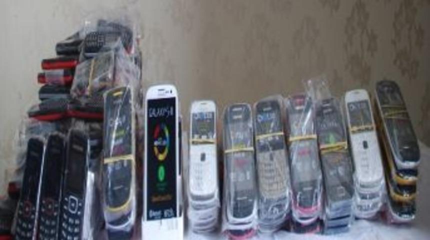 Şırnak&rsquo;ta Ka&ccedil;ak Cep Telefonu Operasyonu