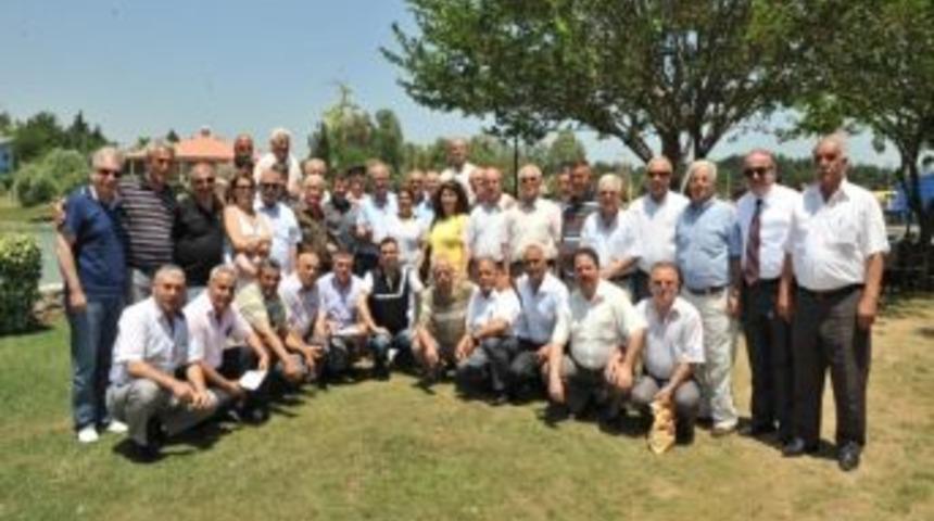 Muhtarlara &Uuml;cretsiz Elektrik Ve Su