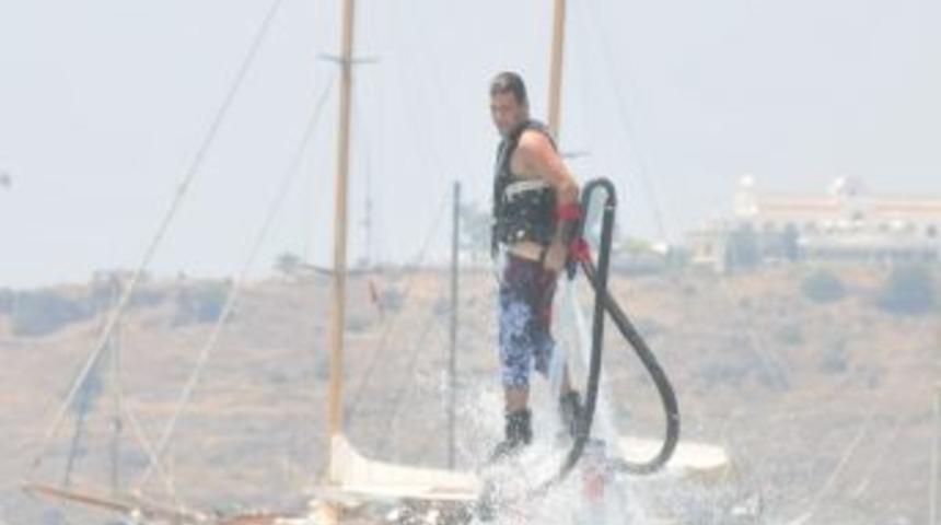 Jet Sky Şanpıyonu Bodrum&rsquo;da Fly Board İle Nefes Kesti