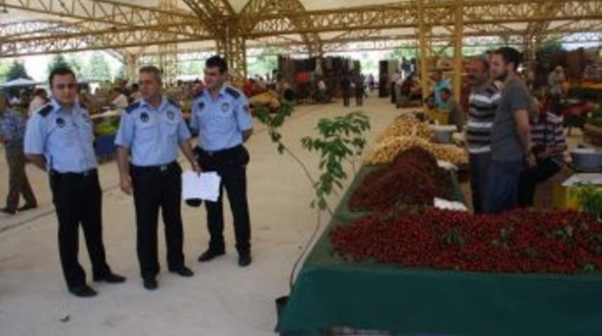 Akhisar cuma pazarına kavuştu