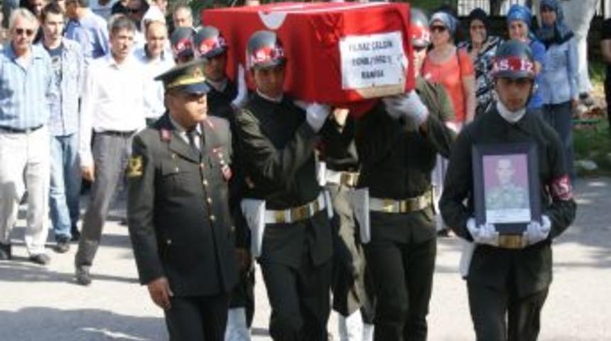 Hakkari&rsquo;de Hayatını Kaybeden Asker Fethiye&rsquo;de Defnedildi