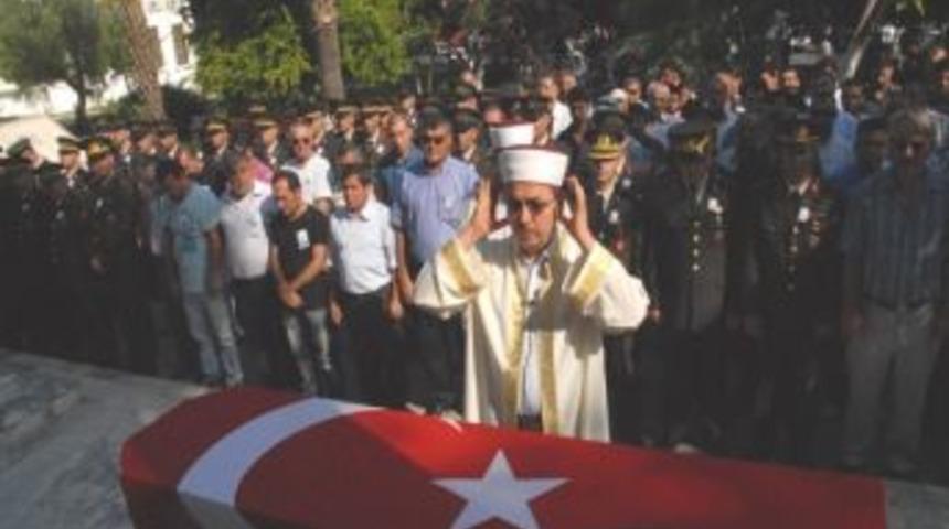 Silah Kazası Sonucu Hayatını Kaybeden Asker Toprağa Verildi