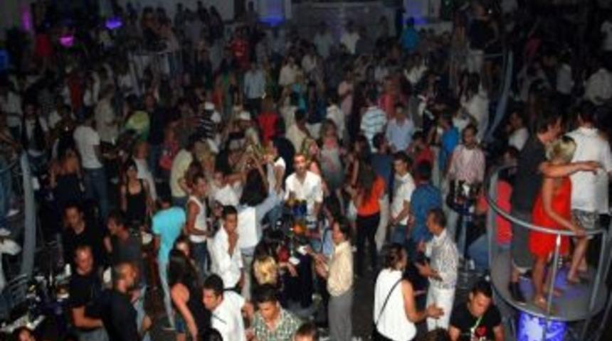 Marmaris Geceleri Hız Kesmiyor