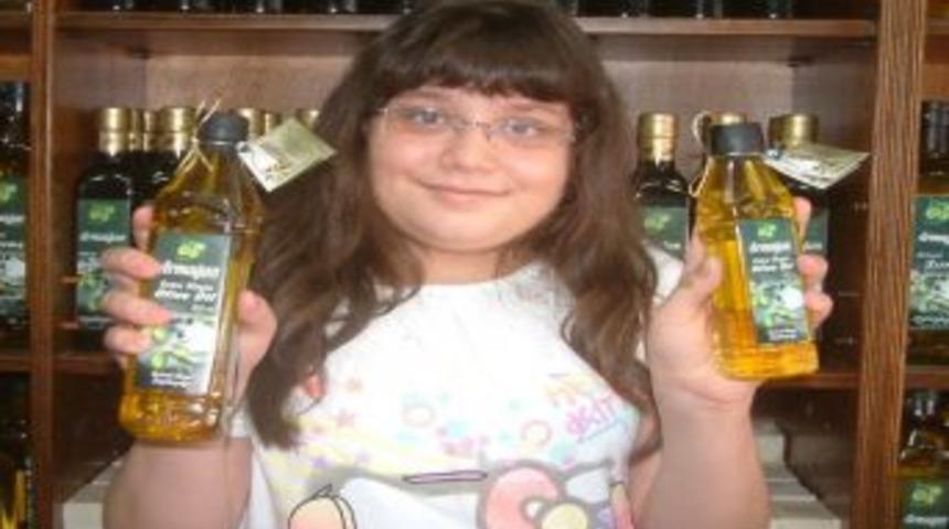 Burhaniye&rsquo;de Zeytinyağına Nazar Boncuğu Takıldı