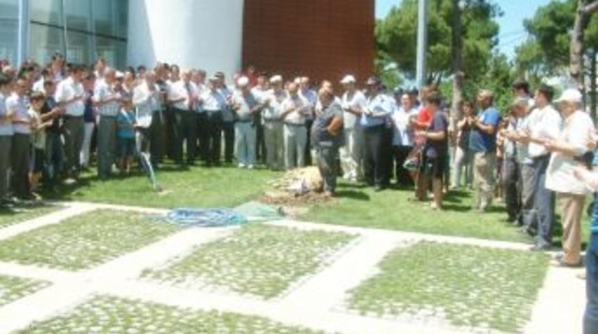 Burhaniye&rsquo;de Belediye Binası İ&ccedil;in Kurban Kesildi