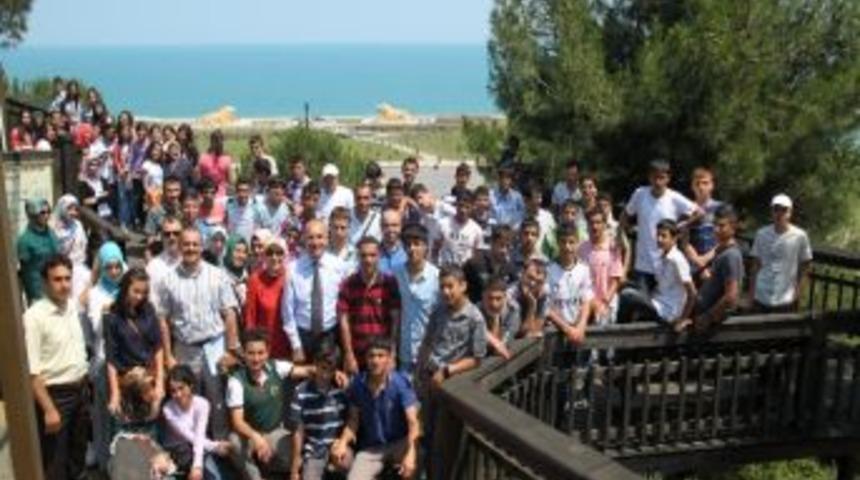 Emniyet M&uuml;d&uuml;r&uuml; &Ccedil;elik, Doğulu &Ouml;ğrencileri Ağırladı