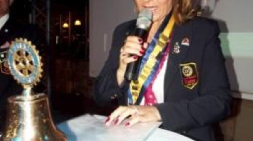 Ayvalık Rotary Kul&uuml;b&uuml;&rsquo;nde N&ouml;bet Değişimi