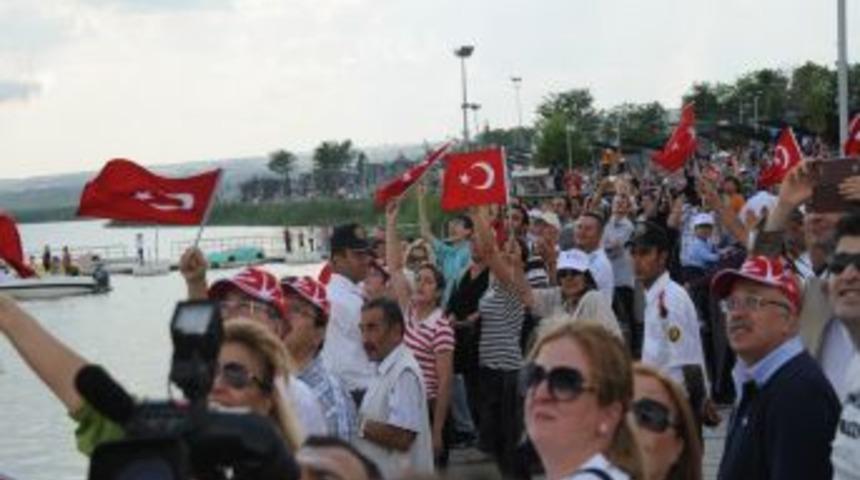 T&uuml;rk Yıldızları&rsquo;ndan Ankaralılara Nefes Kesen G&ouml;steri