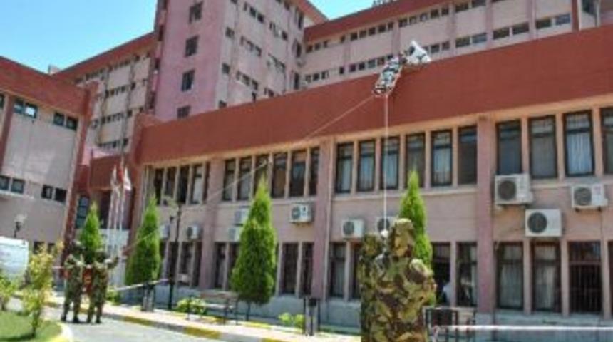 Hastanede Habersiz Tatbikat Gerçeği Aratmadı