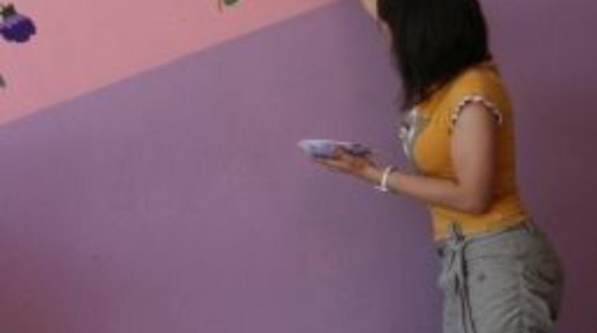 &Ouml;ğretmenler Okullarını S&uuml;sl&uuml;yor