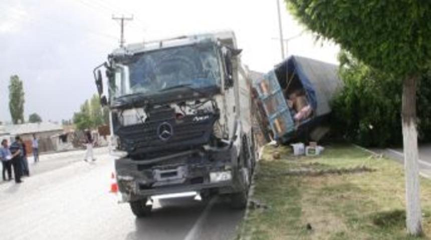 Iğdır&rsquo;da Maddi Hasarlı Trafik Kazası