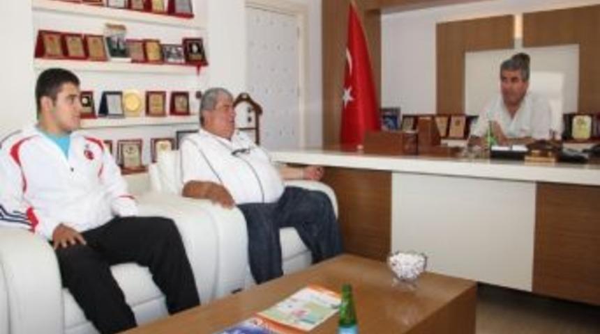 G&uuml;reş&ccedil;ilerden Başkan Tursun&rsquo;a Ziyaret