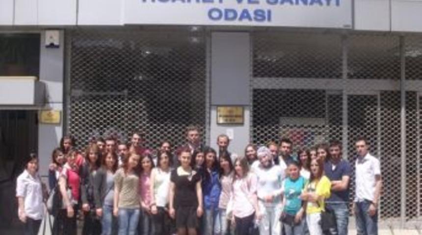 Şaphane Meslek Y&uuml;ksekokulu &Ouml;ğrencileri Uşak'ta