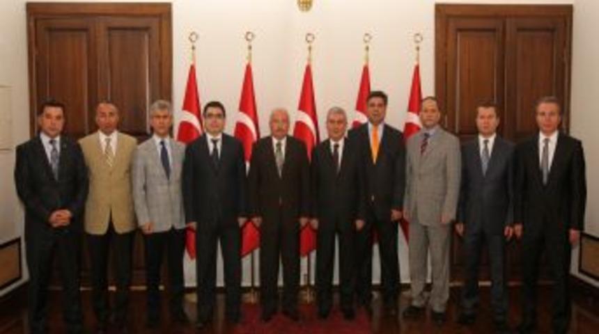 Terfi Eden Emniyet M&uuml;d&uuml;rlerinden Vali Y&uuml;ksel'e Ziyaret