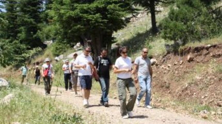 Doğa dostları yaylaya hayran kaldı