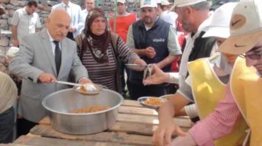 Şeyh Turhasan Hazretleri Anıldı