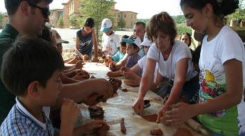 Yetenekli &Ccedil;ocuklar Sanatı Duayenlerinden &Ouml;ğreniyor