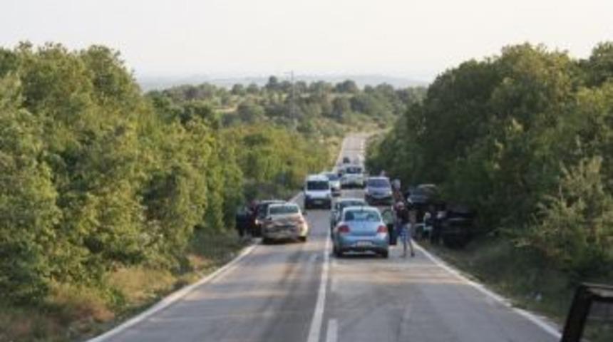 4 Aracın Karıştığı Zincirleme Kazada 8 Kişi Yaralandı